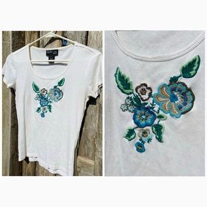 Flower embroidered shirt